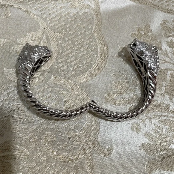 Sterling silver 925 Diamond accents Loins Heads bracelet Hefty in weight - Picture 10 of 11